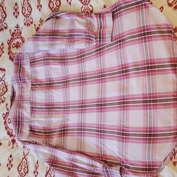 RUSTIC OUTFITTERS Long sleeve plaid button down blouse. - Picture 6 of 7